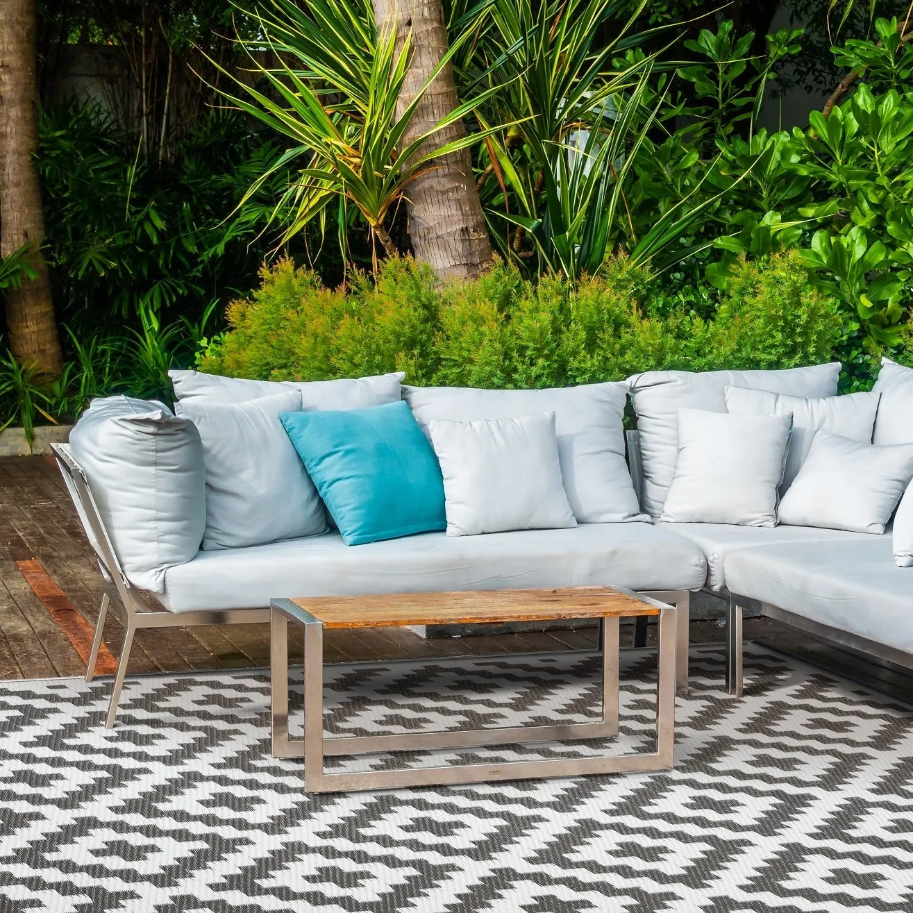 Aztec Grey & White Rectangular Diamond Pattern Foldable XL Camping Grass Mat - 270x450 CM