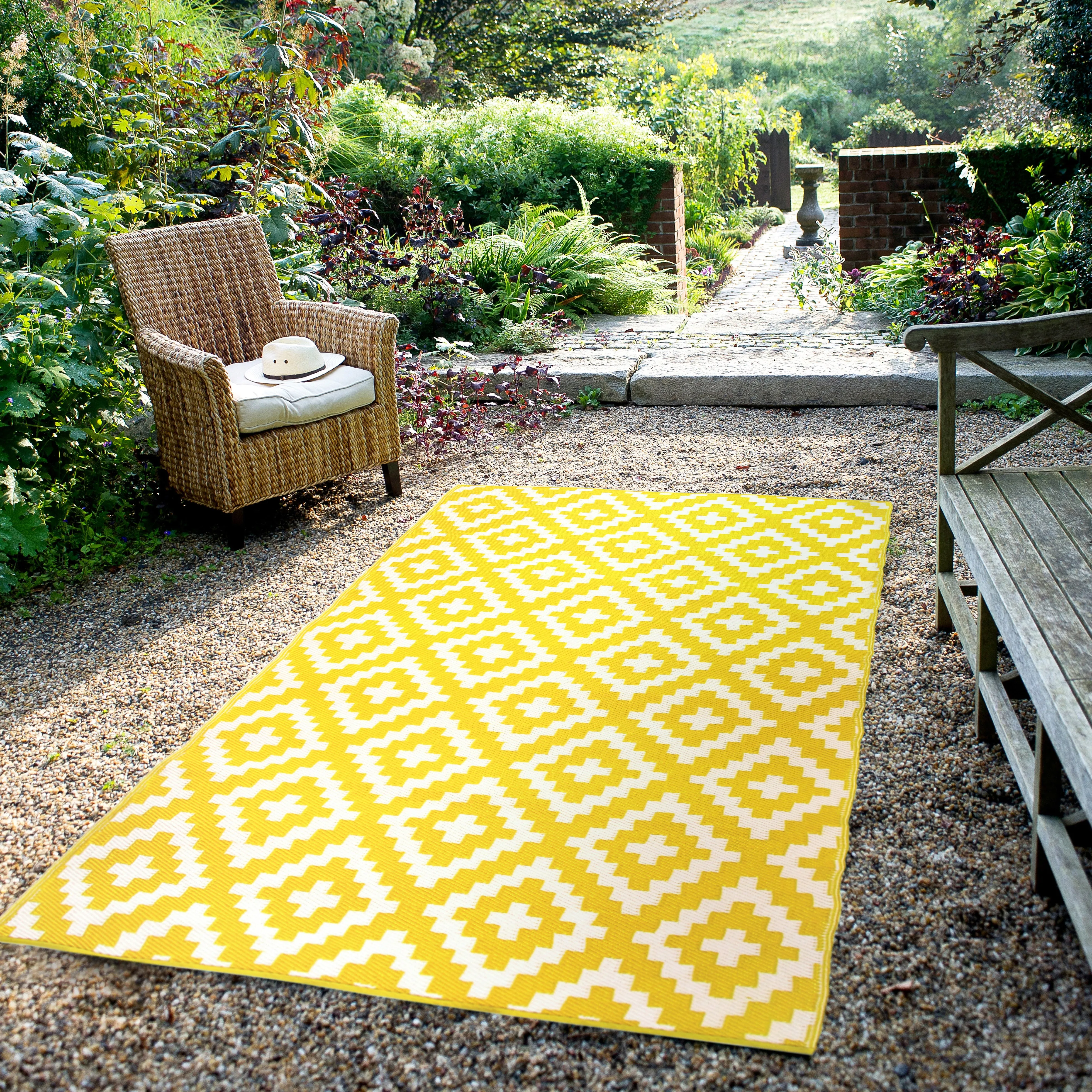 Aztec - Yellow & White Foldable Rug