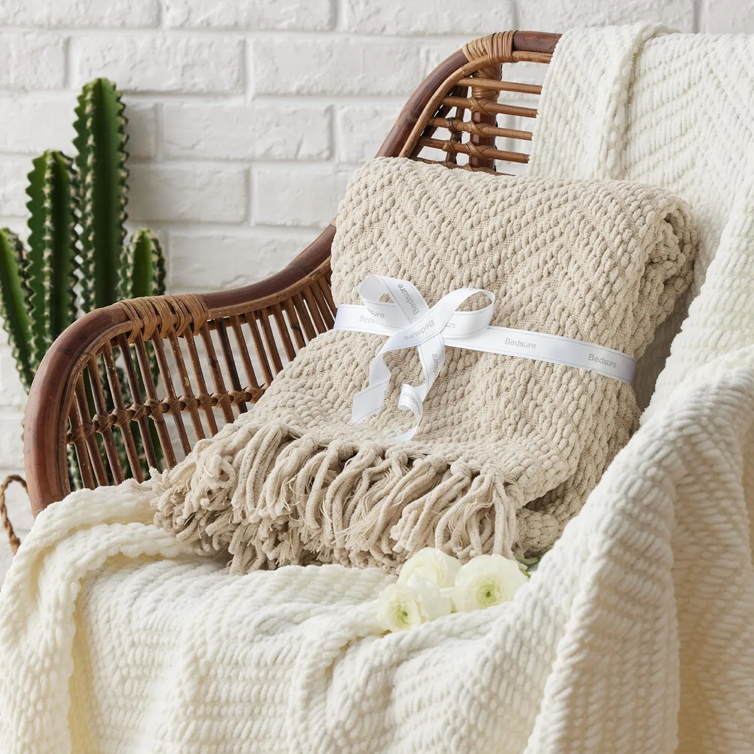Bedsure Throw Blankets for Couch - Textured Chunky Knit Woven Chenille Blanket - Super Soft, Warm Decorative Boho Throw with Tassels for Bed, Sofa and Living Room Decor, Taupe, 50x60 Inches