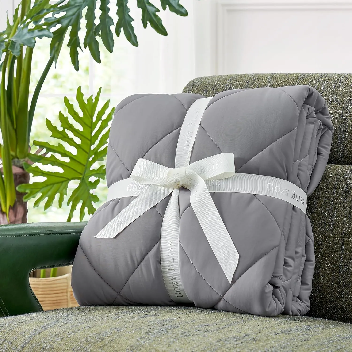 Cozy Bliss Cooling Blanket for Hot Sleepers, Q-Max 0.4 Cooling Comfort for Girls Boys, Cold Blankets for Night Sweats Sleeping, Ultra-Cool Lightweight Breathable Summer Blanket for Travel