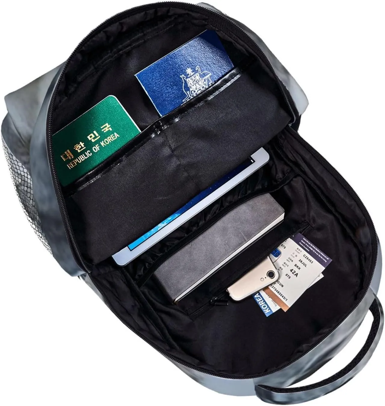 G-ray Wolf Lightweight Casual Student Backpack With Adjustable Shoulder Straps And Cushioned Back For Comfort Black
