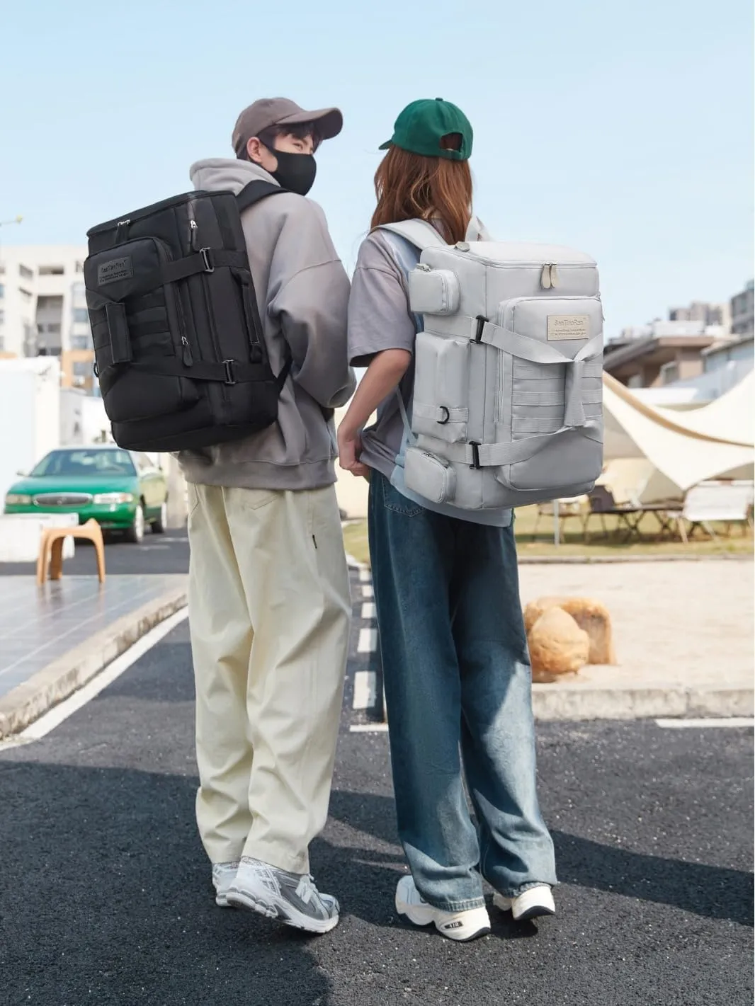 Large capacity travel outdoor bag, hiking tennis, men and women (Light grey)