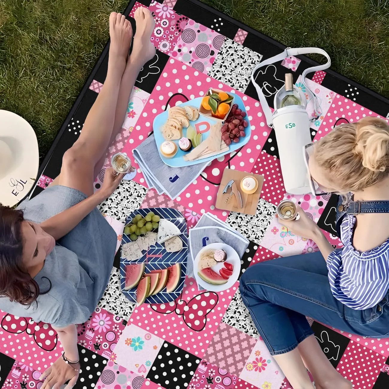 Pink Picnic Blankets Waterproof Foldable, 60″X80″ Checkered Thick Picnic Mat Outdoor Blanket for Grass, Cute Beach Blanket Sandproof Picnic Accessories for Camping Party Park Girls Gifts